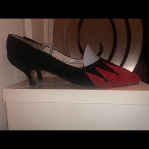 VINTAGE BLAHNIK KITTEN HEELS